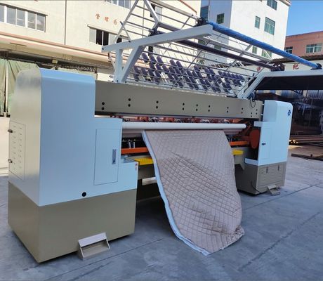1000RPM 240CM πλάτος Υπολογιστική βιομηχανική μηχανή για κουβέρτες