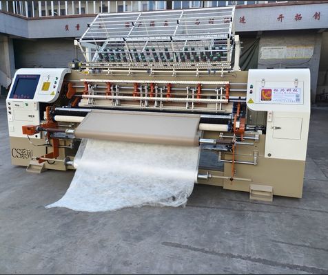 1000RPM 240CM πλάτος Υπολογιστική βιομηχανική μηχανή για κουβέρτες