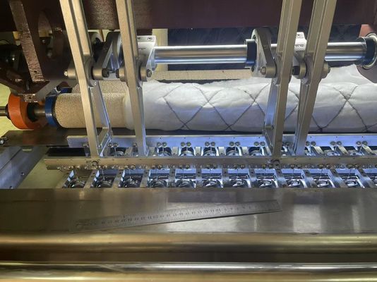 1400RPM 240CM Πλάτος Υψηλής Ταχύτητας Υπολογιστικοποιημένη Πολυ-βελονιά Κουβερτομηχανή με Περιστροφικό Γάντζο​